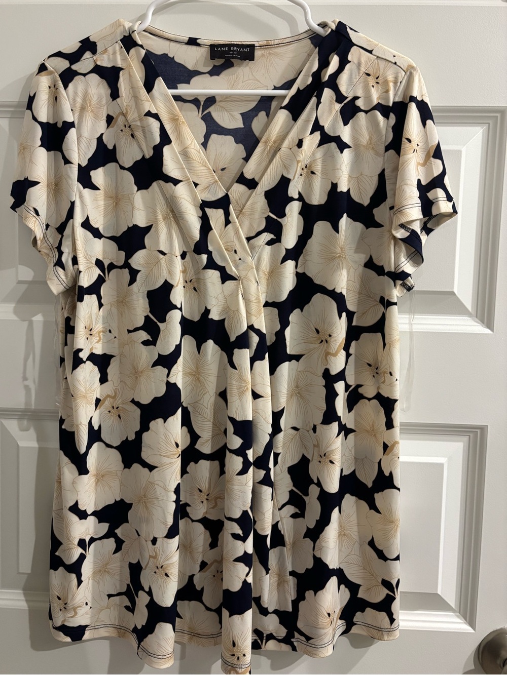Lane Bryant Navy & Cream Floral V-Neck Top – Size 10/12